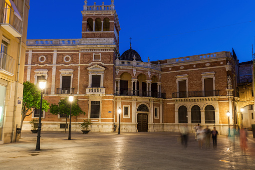 Cabildo de Valencia Church at night