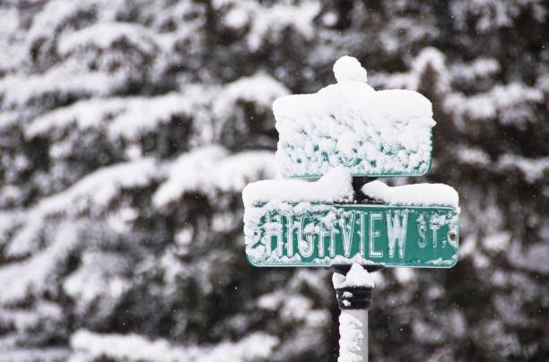 istock Snow on Highview Street 842649406