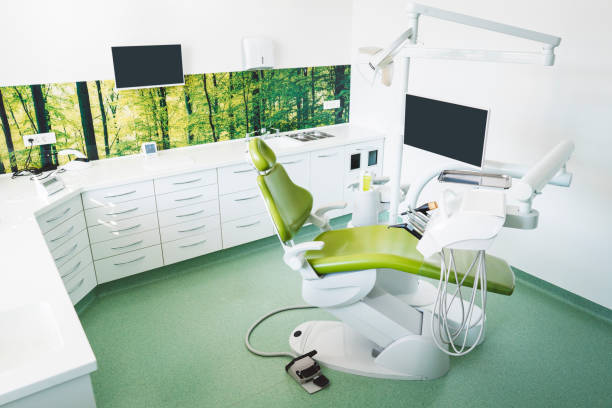 현대적이다 치과 - dentists chair dental equipment dentist office dental drill 뉴스 사진 이미지