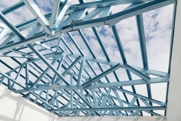 istock Structure of steel roof frame for building construction 842752750