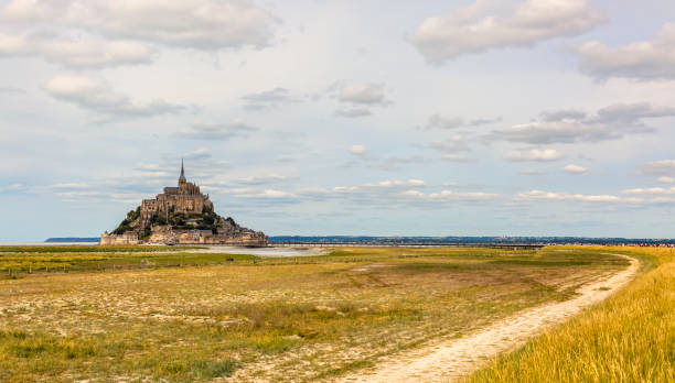 istock Footpath Leading to the Famous Mont Saint Michel Abbey 842790412