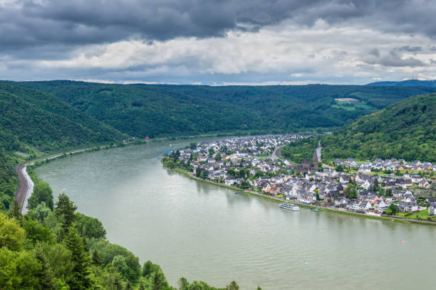 istock Spay at the Rhine River, Germany 842797404