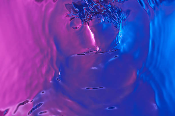 rose et rouge liquide abstrait - water surface emotional stress shape nature photos et images de collection