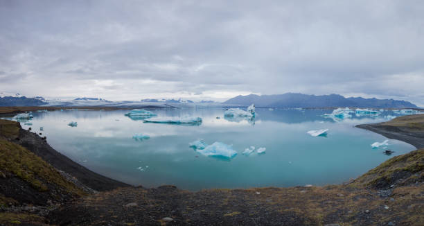 istock Glacier lagoon in Iceland 843019584