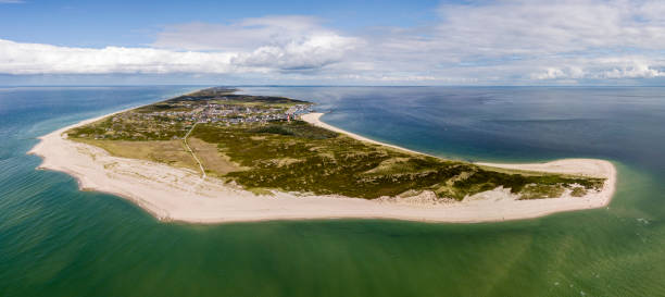 vue aérienne de l’île de sylt, allemagne du nord - schleswig photos et images de collection