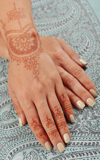 istock Woman hand with henna mehendi 843061214