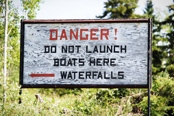 istock A danger do not launch boats sign 843067890