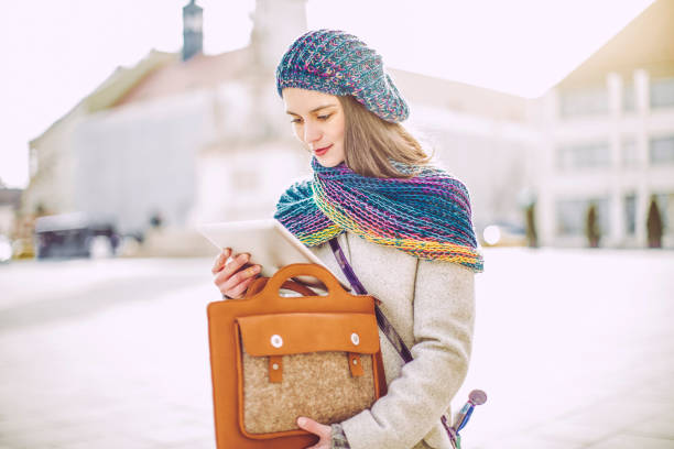 istock Young woman is having fun in the city 843169174