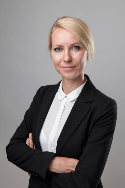 istock Young business woman in suit 843301598