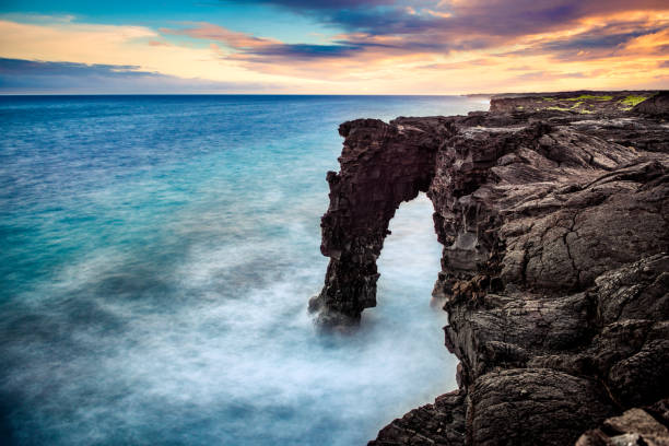 holei mar arco hawaii - isla grande de hawai islas de hawai fotografías e imágenes de stock