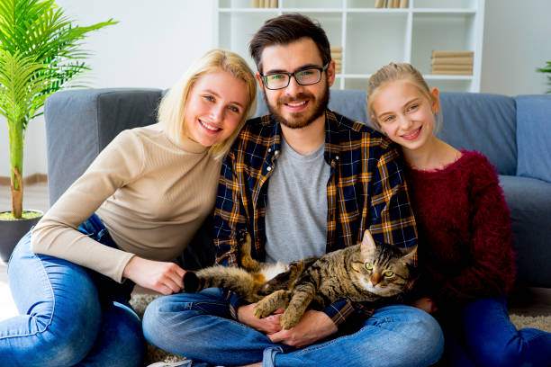 istock Family with a cat 843341704