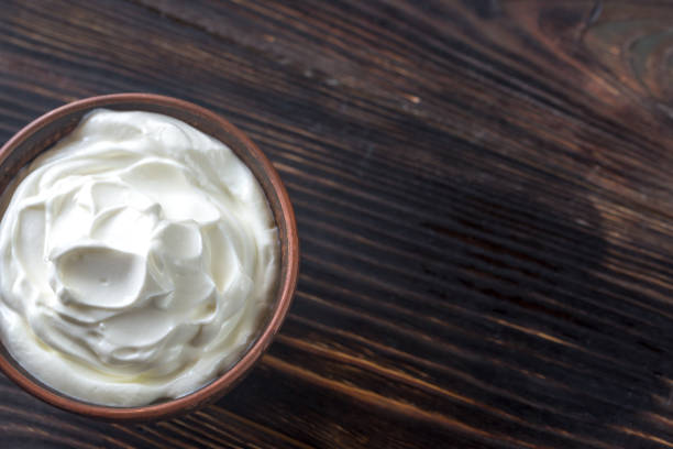 istock Bowl of Greek yogurt 843371208