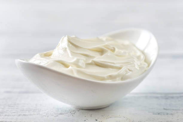 istock Bowl of Greek yogurt 843371284