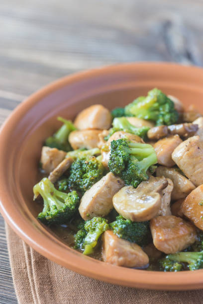 istock Chicken and Broccoli Stir Fry 843372152