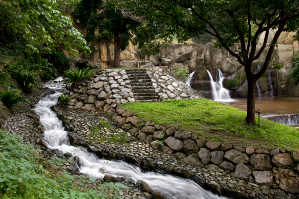Entrance to Hiji Falls