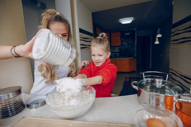 istock family in the kitchen 843451596