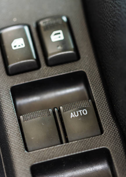 istock Icon auto window in the car. 843463094