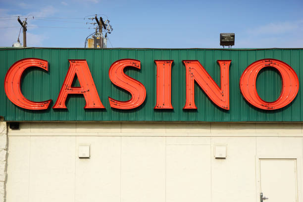istock neon casino sign 843487998