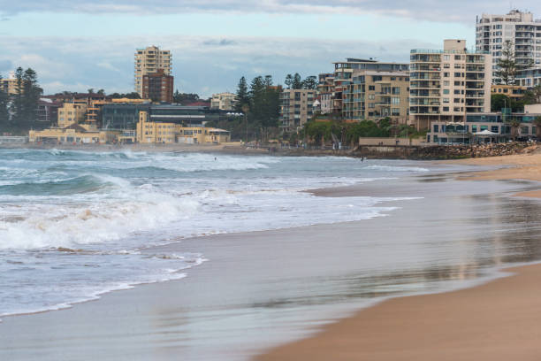 istock Cronulla suburb with picturesque beach on foreground 843509396
