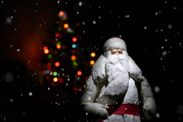 istock Vintage Santa Claus 843518572