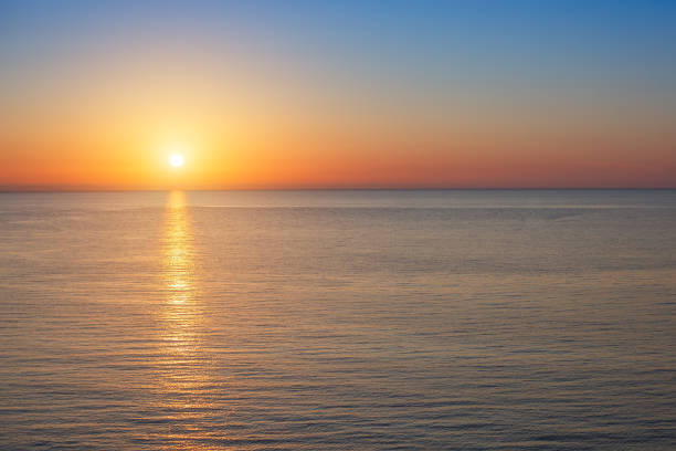 istock Beautiful sea sunset. Evening sea background 843519178