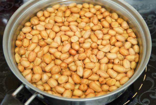 istock Peanuts Deep Frying in A Boiling Oil 843538088