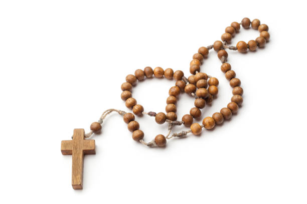 hölzerne rosenkranz - prayer beads stock-fotos und bilder