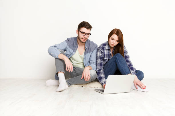 istock Couple planning design project for new apartment 843587080