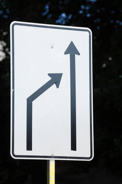 istock Traffic sign narrowing sign without oncoming traffic 843692020