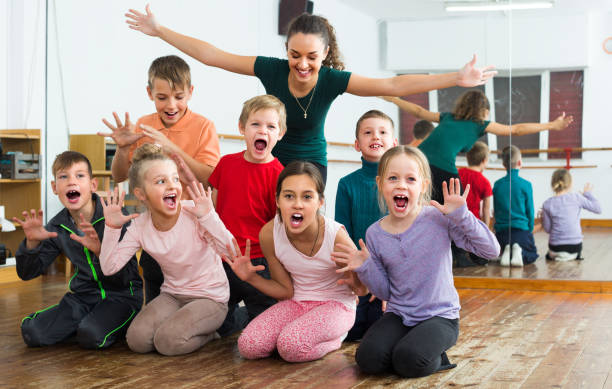istock Little boys and girls posing 843705790