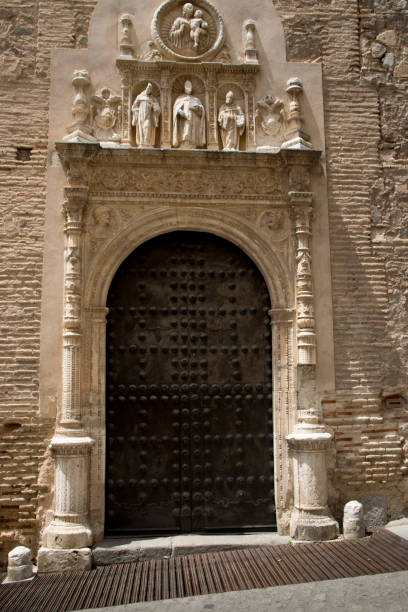 istock Ancient Medieval Door in Toledo, Spain 843793574