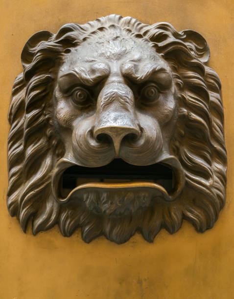 istock Mailbox shaped as a lion head roaring with a fierce expression 843793824