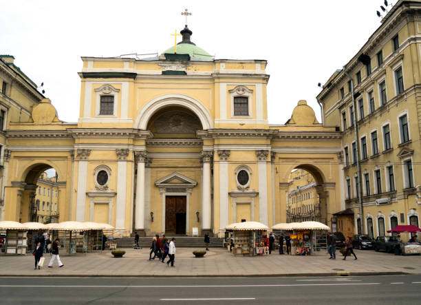 l’église catholique de sainte-catherine, saint-pétersbourg - nevsky prospekt photos et images de collection