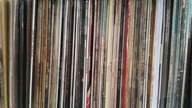 istock A wall of Vinyls 843837180