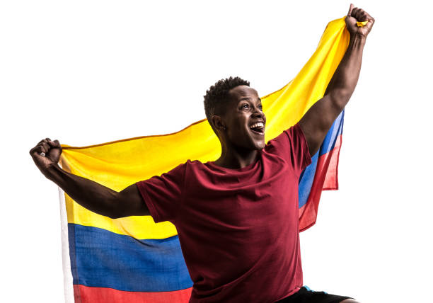 fan colombiano / jugador del deporte celebra en fondo blanco - cheering men t shirt celebration fotografías e imágenes de stock