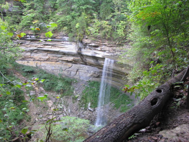 late season waterfall - natural tunnel state park imagens e fotografias de stock