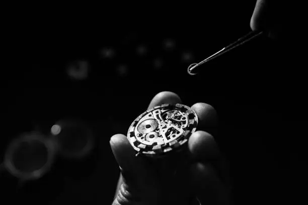 Process of repair of mechanical watches with special tools