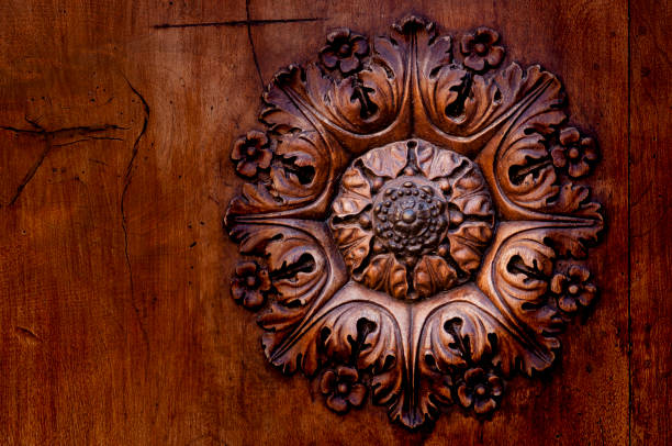 istock Detail embossed metal handle and an old door 843978016
