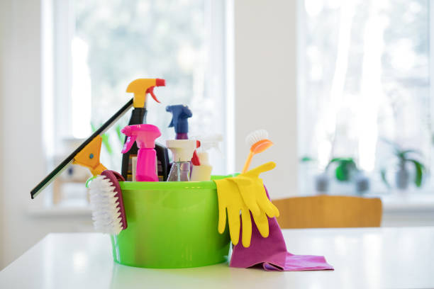 Cleaning supplies Cleaning supplies bucket and sponge stock pictures, royalty-free photos & images