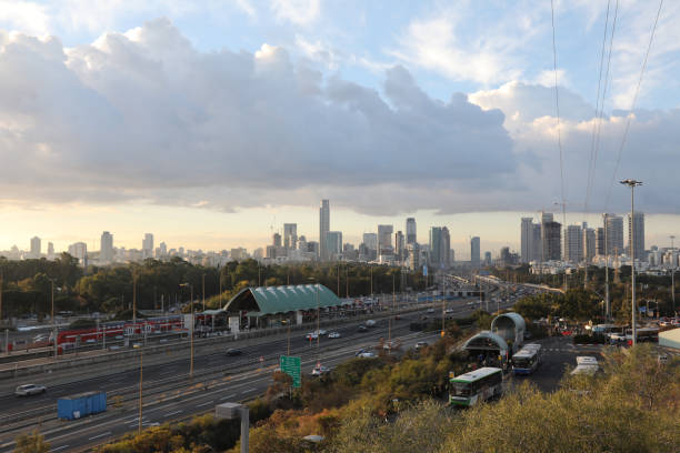 тель-авив городской пейзаж горизонт панорамный вид с воздуха - htc corporation стоковые фото и изображения