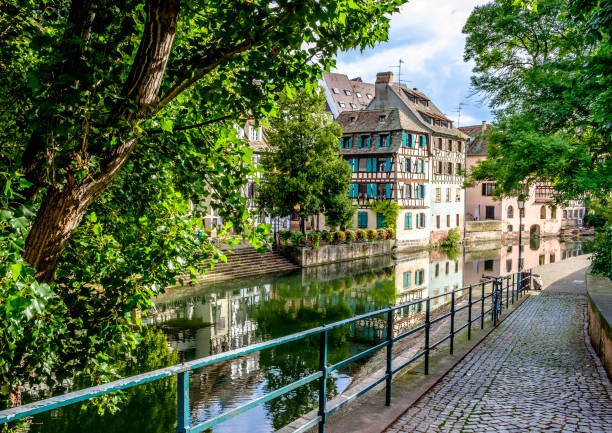 strasbourg - little france - la petite france imagens e fotografias de stock