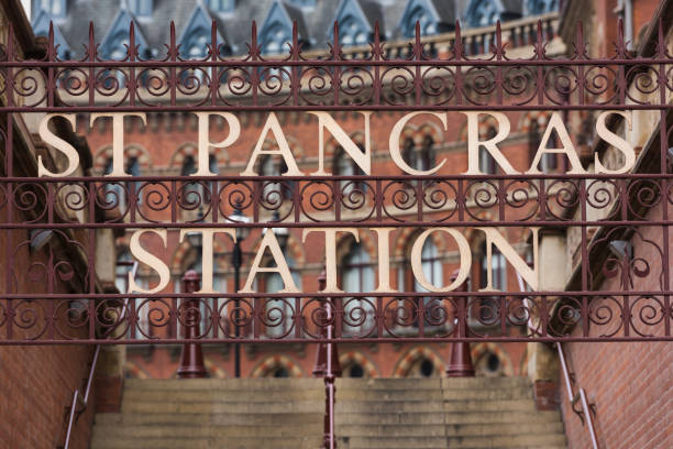 st pancras - estación de tren de st pancras fotografías e imágenes de stock