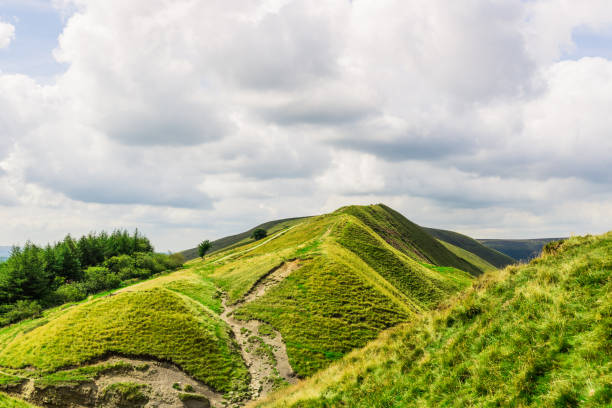 istock Mam Tor hill near Castleton and Edale in the Peak District National Park 844233688