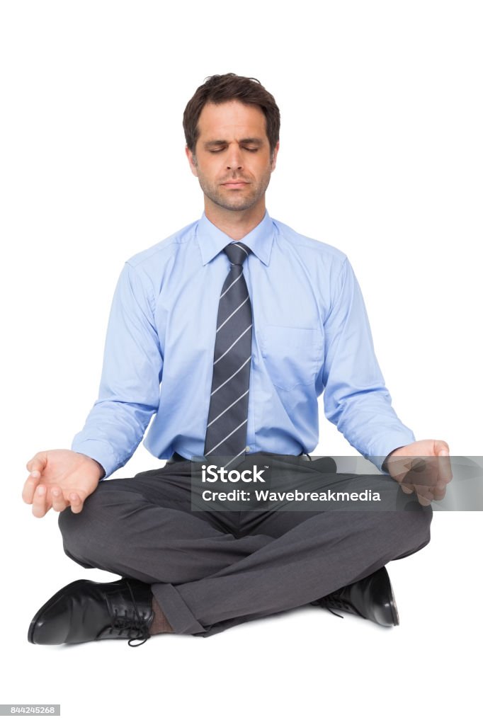 ¿Cómo estas hoy? en imagenes. - Página 14 Empresario-de-zen-meditaci%C3%B3n-en-postura-de-yoga