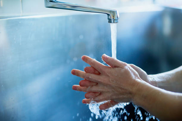 prima l'igiene - antibacterial washing hands washing hygiene foto e immagini stock