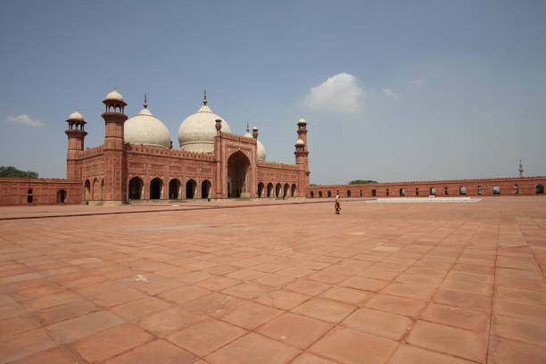 istock Red sandstone courtyard of Badshahi Mosque in Lahore 844436732