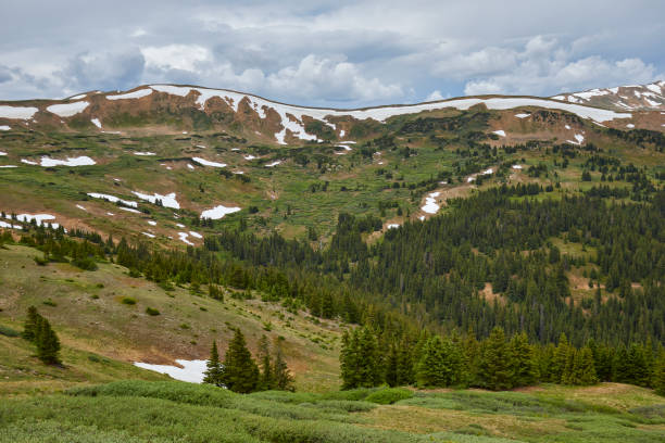 istock Late morning view from Loveland Pass, Colorado 844673362