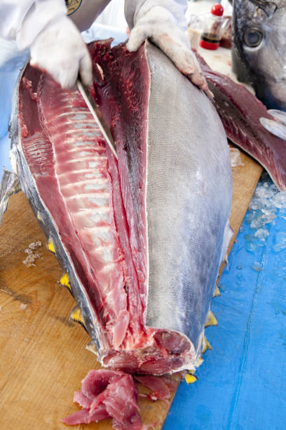 Demolition of tuna