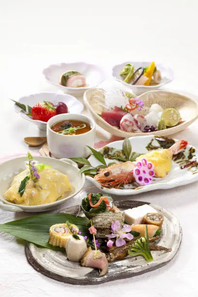 Spring tea-ceremony dishes