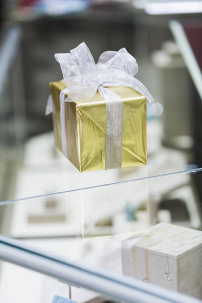 istock Gift box in jewelry store 844816226